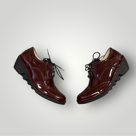 NWOT FLY LONDON Patent Leather Oxford Wedges Sz 37 - Picture 3 of 11